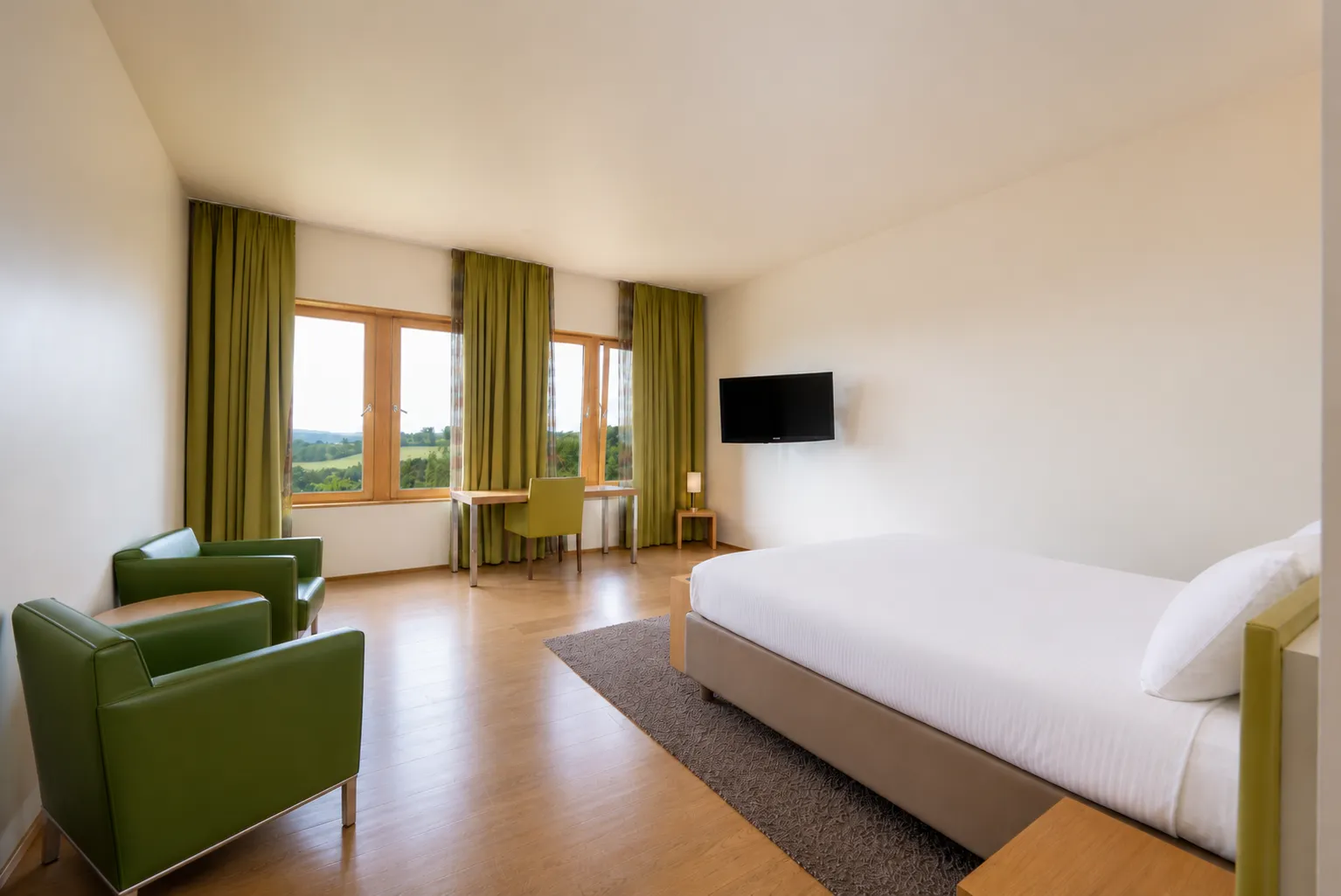 Guest suite with sitting area